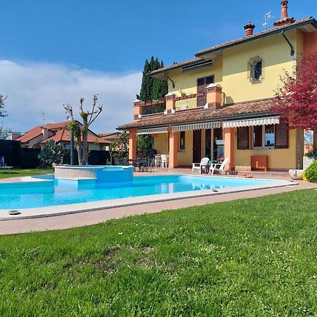B&B Villa Giulia เดเซนซาโนเดลการ์ดา ภายนอก รูปภาพ